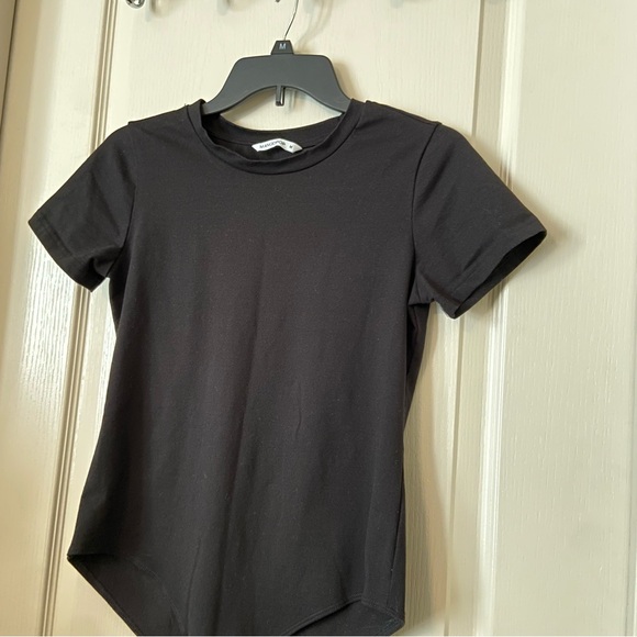 Women's Round Neck Short Sleeve Basic Bodysuit - Picture 3 of 10